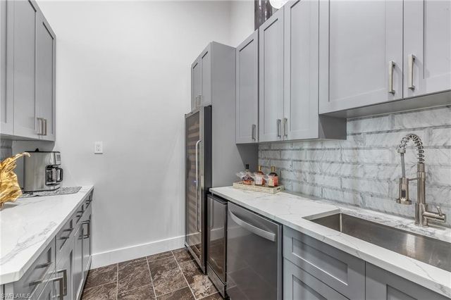 4301 SE 18th PL, Cape Coral, FL 33904