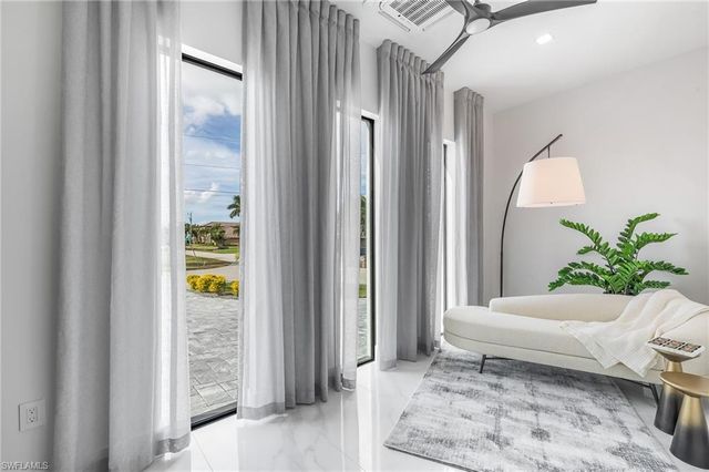 4301 SE 18th PL, Cape Coral, FL 33904