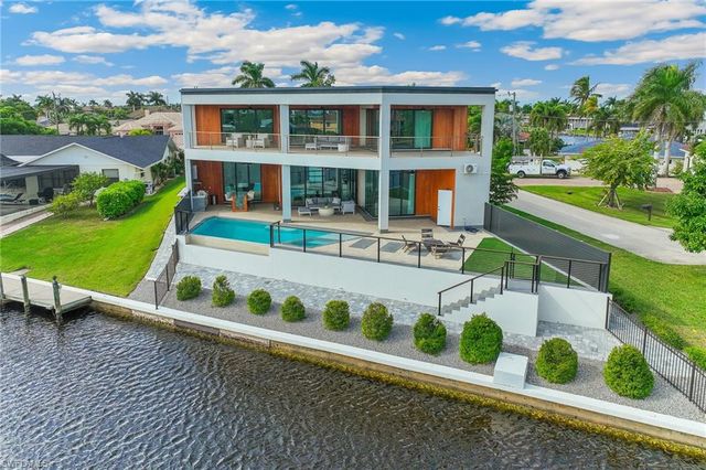 4301 SE 18th PL, Cape Coral, FL 33904