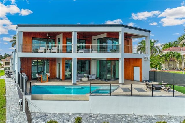 4301 SE 18th PL, Cape Coral, FL 33904