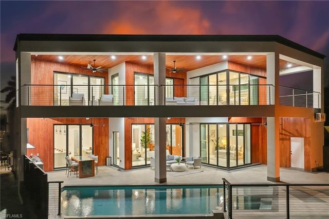 4301 SE 18th PL, Cape Coral, FL 33904