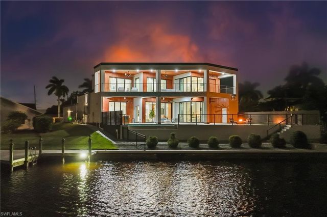 4301 SE 18th PL, Cape Coral, FL 33904