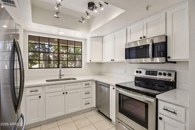 5950 N 78TH Street 221, Scottsdale, AZ 85250
