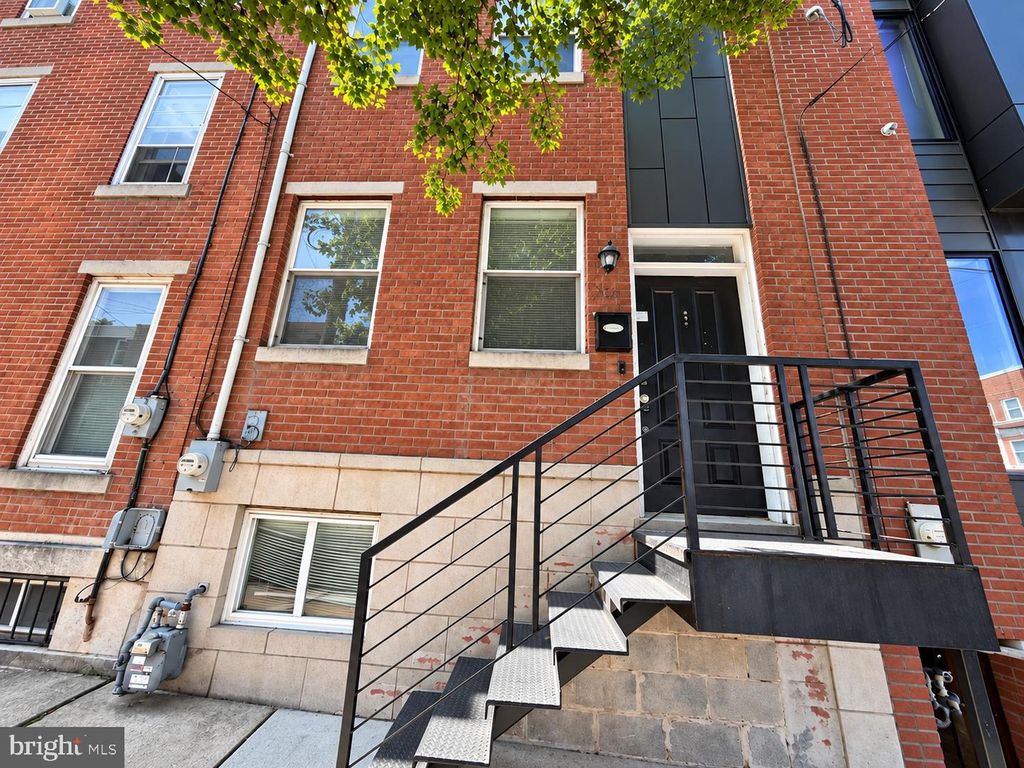 2146 ELLSWORTH ST, PHILADELPHIA, PA 19146 — photo 4