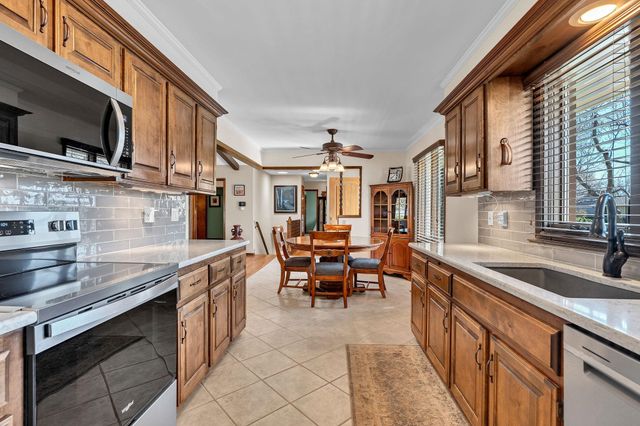 6902 E 14th St N, Wichita, KS 67206