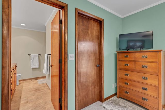 6902 E 14th St N, Wichita, KS 67206