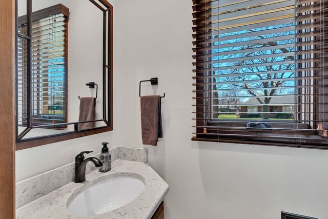 6902 E 14th St N, Wichita, KS 67206