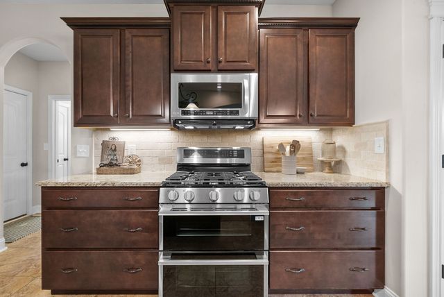 1165 Buggy Cv, Clarksville, TN 37043