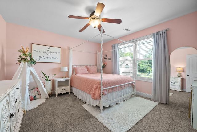 1165 Buggy Cv, Clarksville, TN 37043