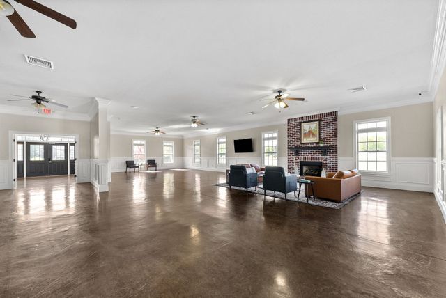1165 Buggy Cv, Clarksville, TN 37043