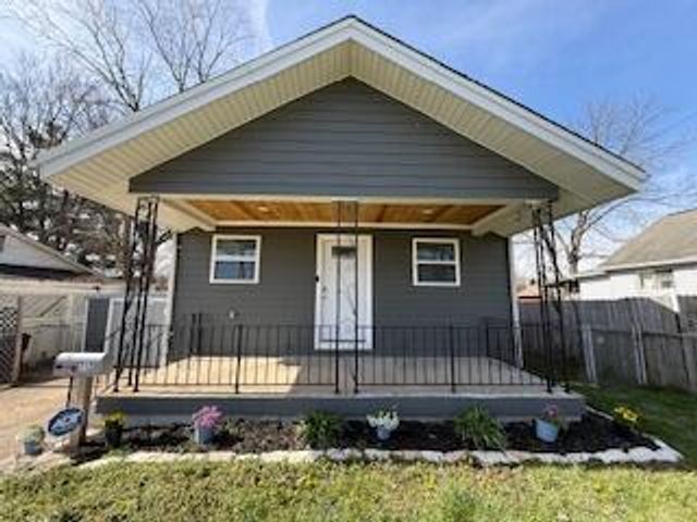 712 Bedinger Street, Elsmere, KY 41018