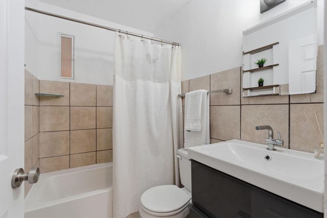 1903 Alvason Avenue, Columbus, OH 43219