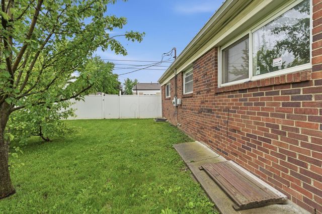 1903 Alvason Avenue, Columbus, OH 43219