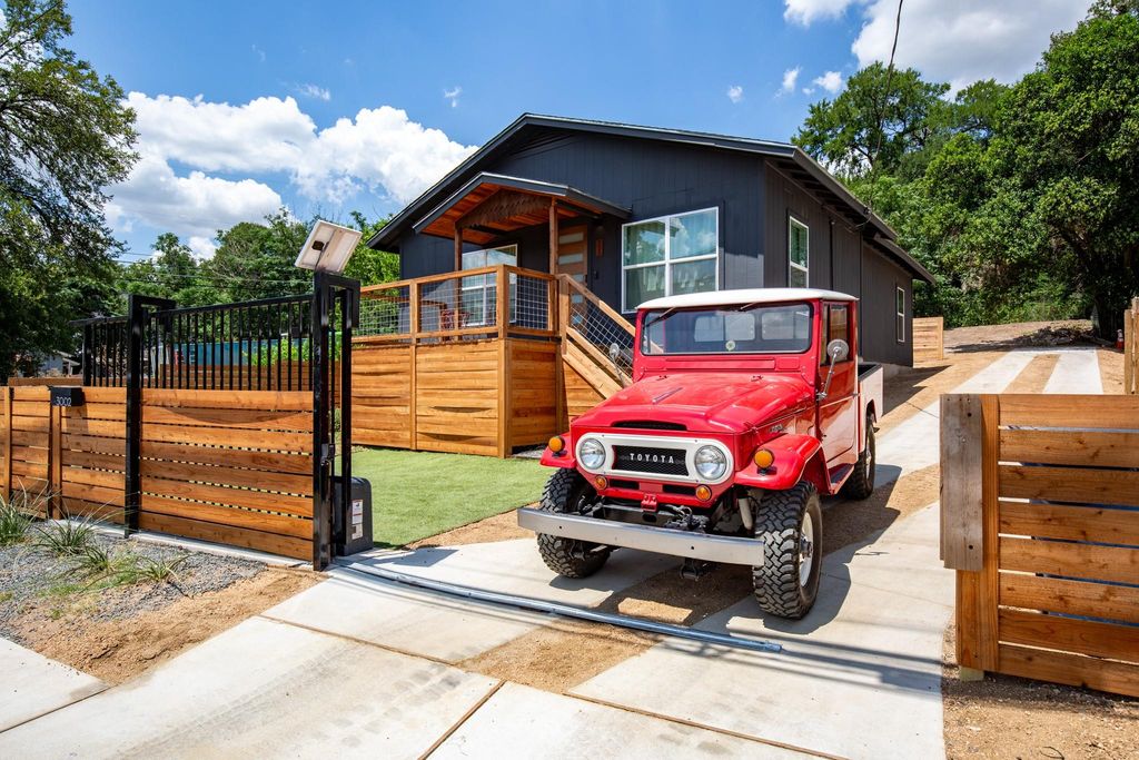 3002 Webberville RD 1, Austin, TX 78702