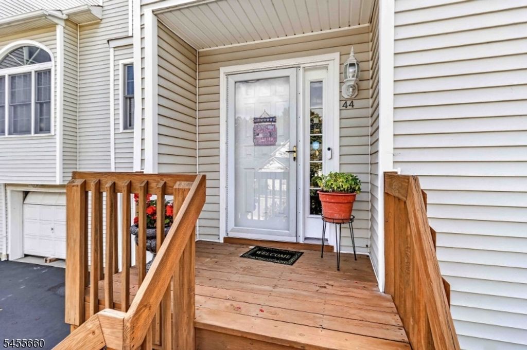 44 Ryan Ln, Lincoln Park Boro, NJ 07035 — photo 3