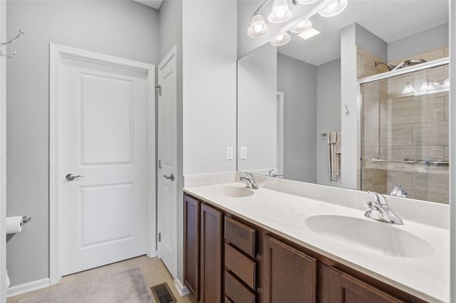 4610 E Valdez Drive, Des Moines, IA 50317