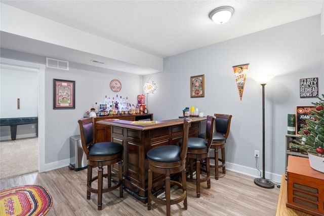 4610 E Valdez Drive, Des Moines, IA 50317
