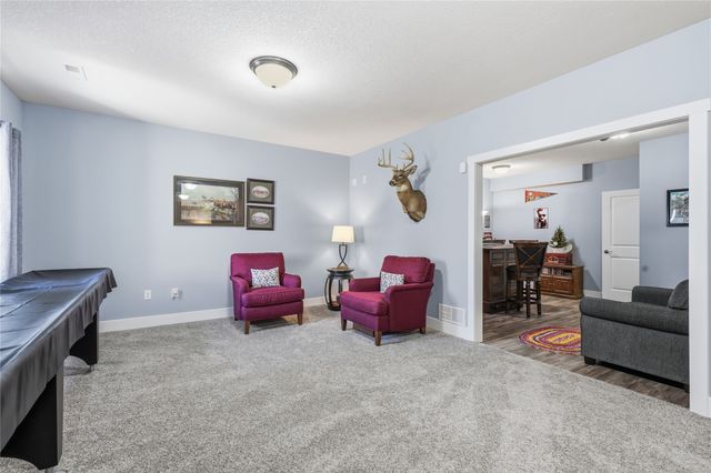 4610 E Valdez Drive, Des Moines, IA 50317
