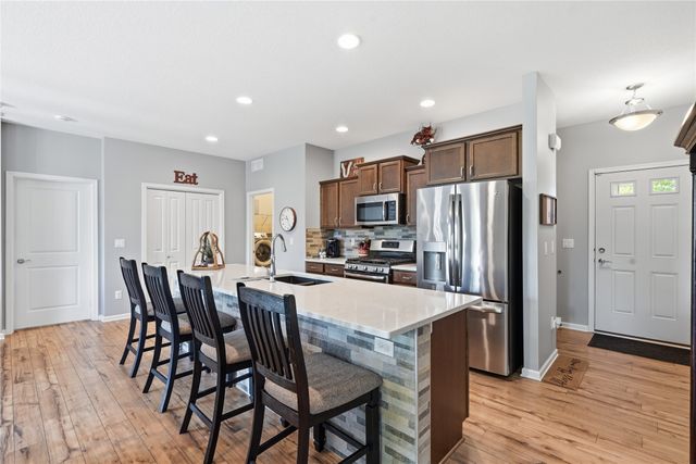 4610 E Valdez Drive, Des Moines, IA 50317