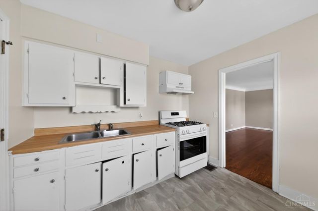 1933 Shollenberger Avenue, North College Hill, OH 45239