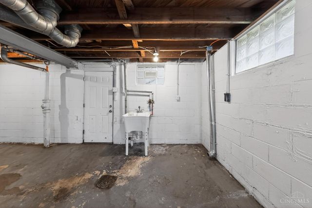 1933 Shollenberger Avenue, North College Hill, OH 45239