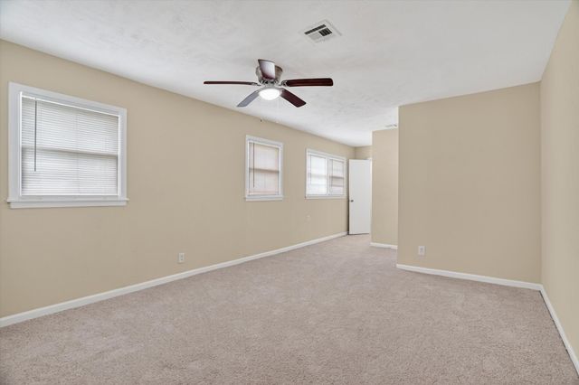 1102 Poindexter Avenue, Cleburne, TX 76033
