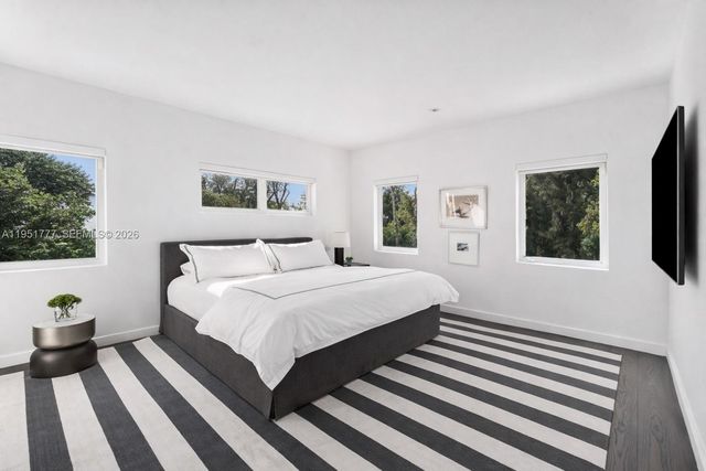 3325 Pine Tree Drive, Miami Beach, FL 33140
