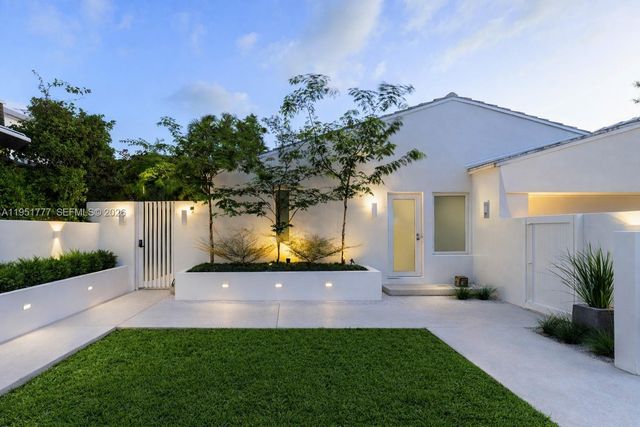 3325 Pine Tree Drive, Miami Beach, FL 33140