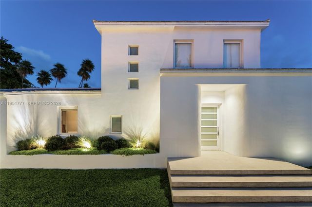 3325 Pine Tree Drive, Miami Beach, FL 33140
