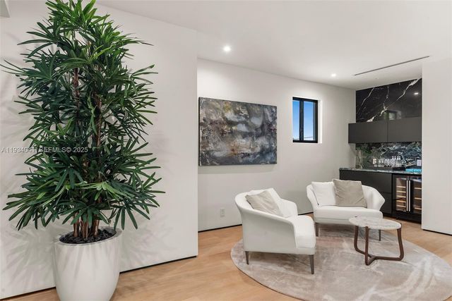 3209 NE 169th St, North Miami Beach, FL 33160