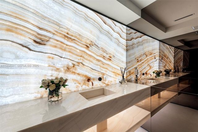 3209 NE 169th St, North Miami Beach, FL 33160