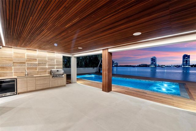 3209 NE 169th St, North Miami Beach, FL 33160