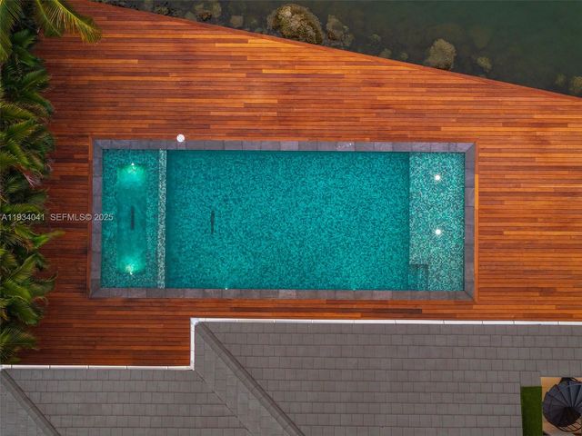 3209 NE 169th St, North Miami Beach, FL 33160