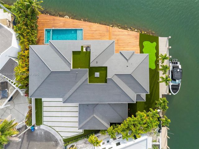 3209 NE 169th St, North Miami Beach, FL 33160