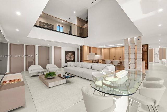 3209 NE 169th St, North Miami Beach, FL 33160