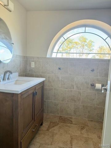 12397 Apache Drive, New London, MO 63459