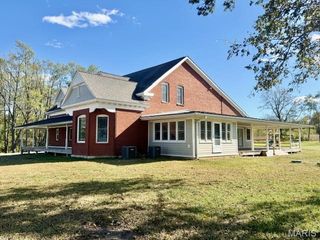 12397 Apache Drive, New London, MO 63459