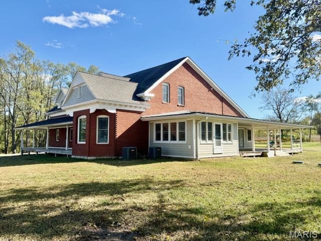 12397 Apache Drive, New London, MO 63459