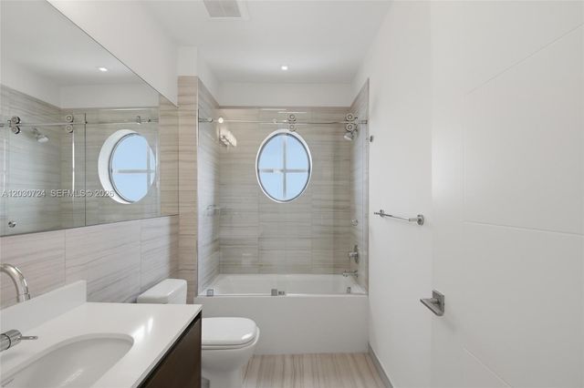 301 Altara Avenue LPH902, Coral Gables, FL 33146