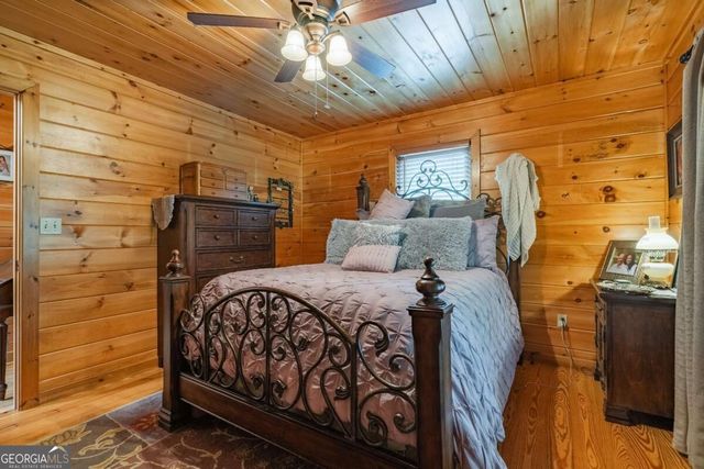 270 Stone Lane, Blue Ridge, GA 30513