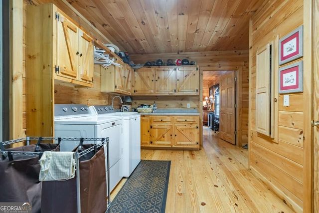 270 Stone Lane, Blue Ridge, GA 30513