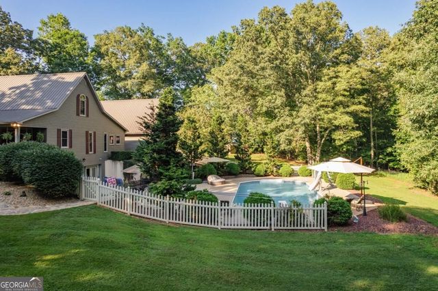 270 Stone Lane, Blue Ridge, GA 30513