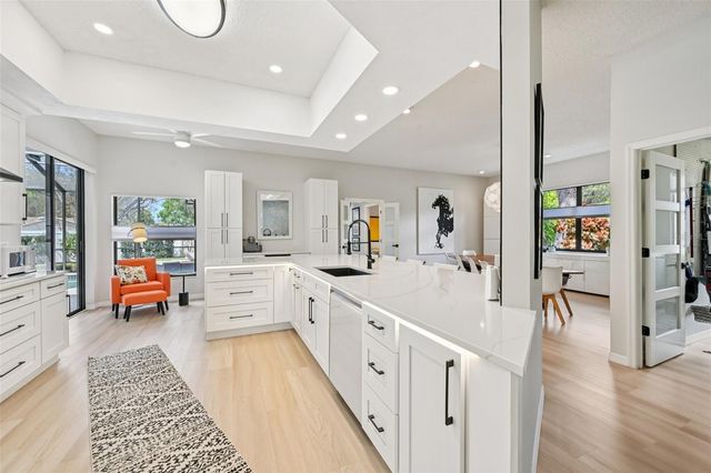 4719 MEADOWVIEW CIRCLE, Sarasota, FL 34233