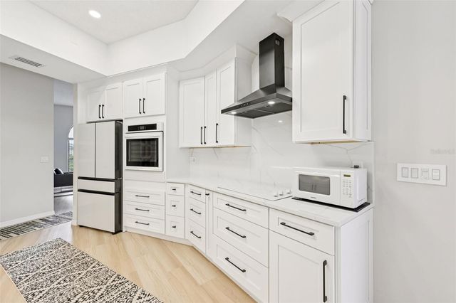 4719 MEADOWVIEW CIRCLE, Sarasota, FL 34233