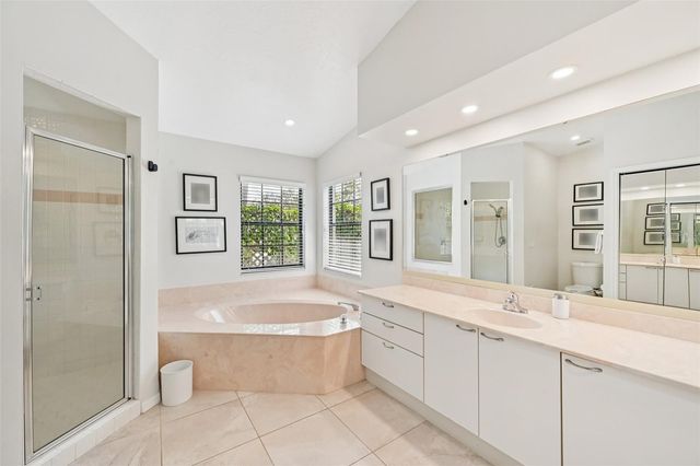 4719 MEADOWVIEW CIRCLE, Sarasota, FL 34233