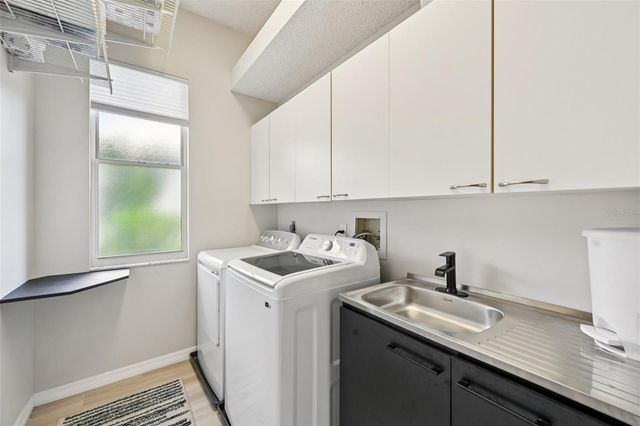 4719 MEADOWVIEW CIRCLE, Sarasota, FL 34233