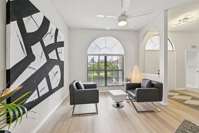 4719 MEADOWVIEW CIRCLE, Sarasota, FL 34233