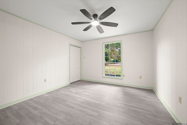 9556 Fairway Dr, Denham Springs, LA 70726