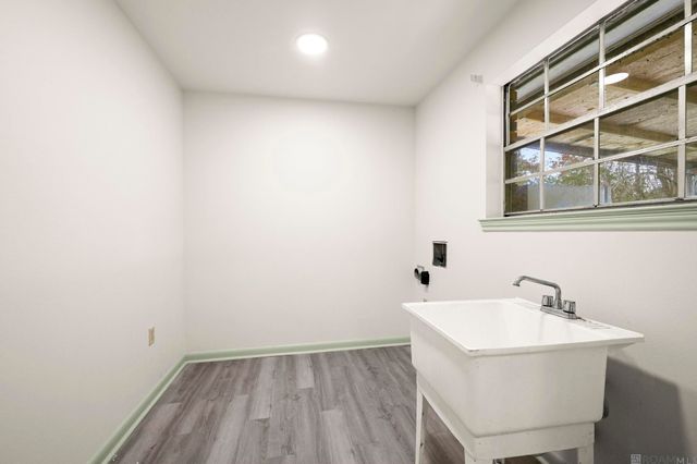 9556 Fairway Dr, Denham Springs, LA 70726