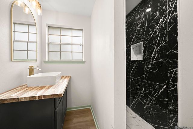 9556 Fairway Dr, Denham Springs, LA 70726